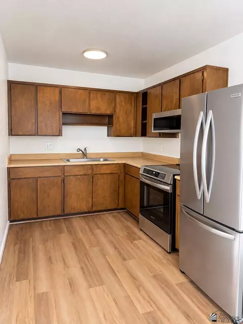 Kitchen - 148 S 20 Ave, Yuma, AZ 85364 photo 2 of 2