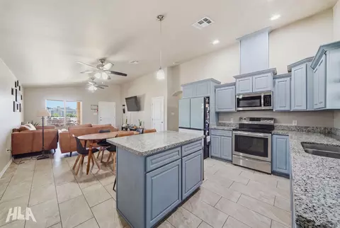 Kitchen - 9596 E 36 St, Yuma, AZ 85365 photo 4 of 4