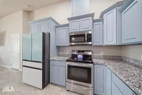 Kitchen - 9596 E 36 St, Yuma, AZ 85365 photo 3 of 4