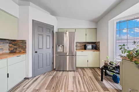 Kitchen - 8735 E 24 Ln, Yuma, AZ 85365 photo 3 of 3