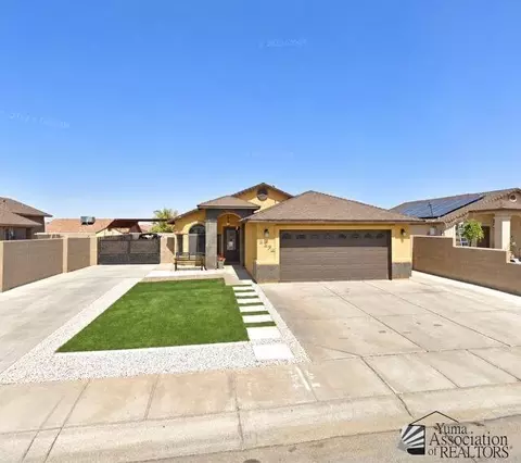 2378 E Galindo St, San Luis, AZ 85336