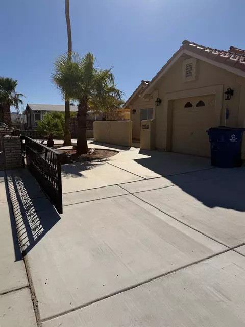 Exterior - 12363 E 39 Way, Yuma, AZ 85367 photo 3 of 13