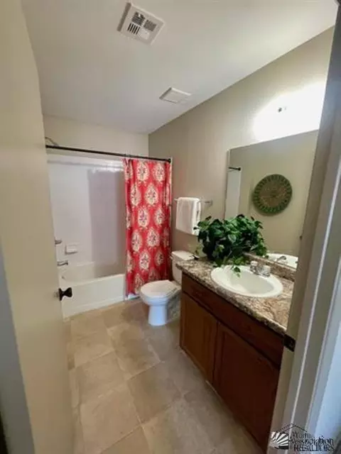 Bath - 7162 E 39 Pl, Yuma, AZ 85365 photo 2 of 2