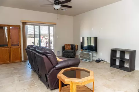 Living - 12670 E 49 Dr, Yuma, AZ 85367 photo 3 of 3