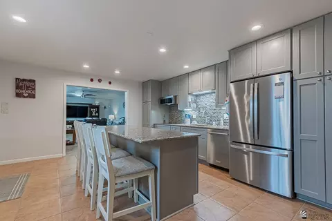 Kitchen - 13441 E 53 St, Yuma, AZ 85367 photo 4 of 6