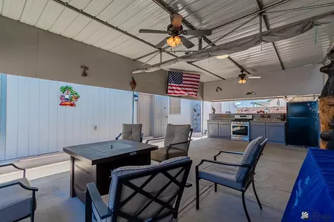 Kitchen - 13441 E 53 St, Yuma, AZ 85367 photo 5 of 6