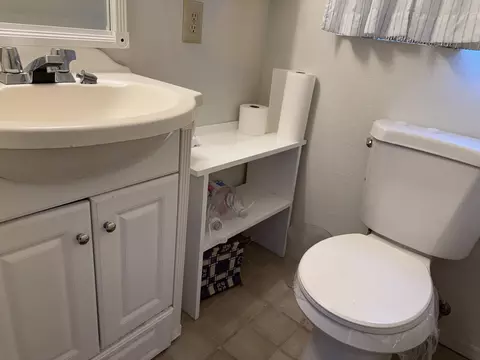 Bath - 13619 E 49 Dr, Yuma, AZ 85367 photo 1 of 3