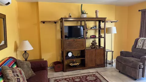 Living - 13619 E 49 Dr, Yuma, AZ 85367 photo 3 of 4
