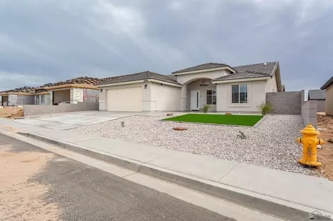 Exterior - 10771 E 45 Pl, Yuma, AZ 85367 photo 2 of 7