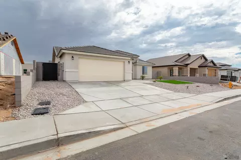 Exterior - 10771 E 45 Pl, Yuma, AZ 85367 photo 3 of 7
