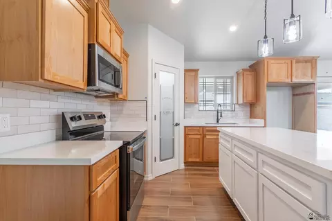 Kitchen - 10771 E 45 Pl, Yuma, AZ 85367 photo 1 of 1