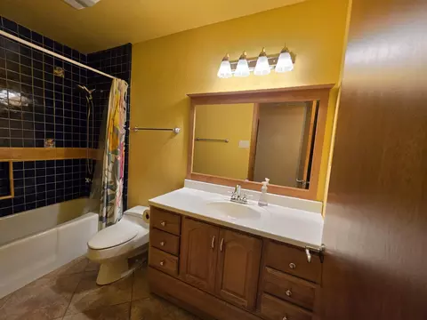 Bath - 11438 E Via Canada, Yuma, AZ 85367 photo 2 of 5