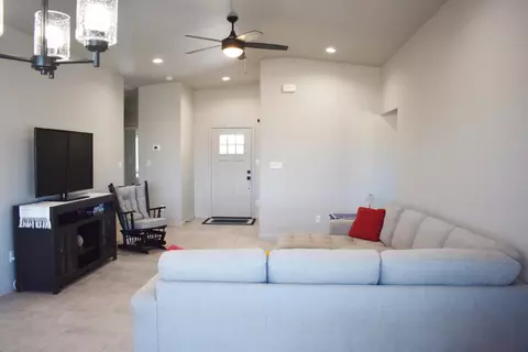 10236 E 33 St, Yuma, AZ 85365 photo 4