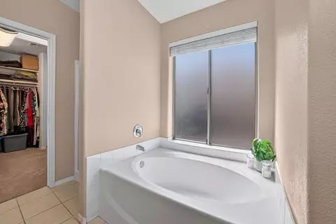 Bath - 11626 E 35 St, Yuma, AZ 85367 photo 2 of 3