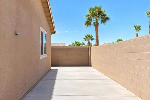 Exterior - 10739 E 39 St, Yuma, AZ 85365 photo 7 of 13