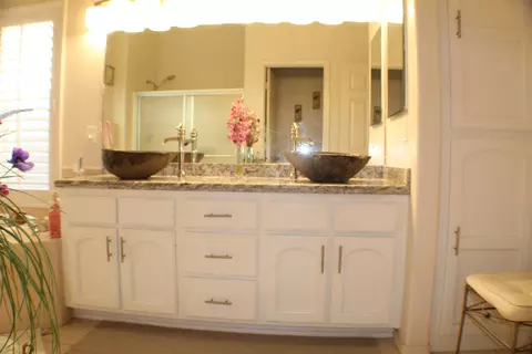 Bath - 10739 E 39 St, Yuma, AZ 85365 photo 1 of 4