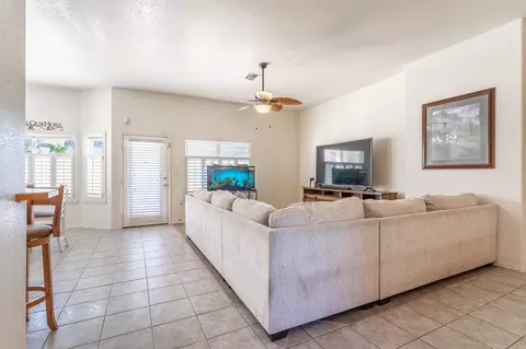 Living - 10667 E 38 Pl, Yuma, AZ 85365 photo 2 of 4