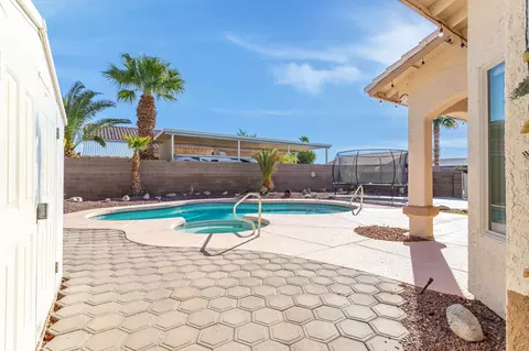 Exterior - 10667 E 38 Pl, Yuma, AZ 85365 photo 4 of 7