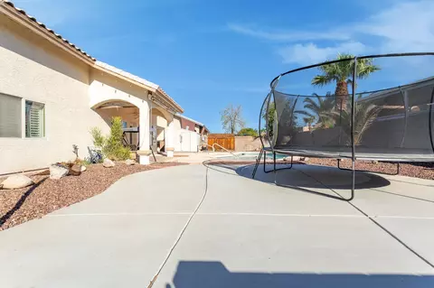 Exterior - 10667 E 38 Pl, Yuma, AZ 85365 photo 5 of 7
