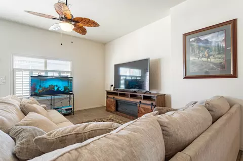 Living - 10667 E 38 Pl, Yuma, AZ 85365 photo 3 of 4