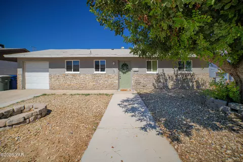 Exterior - 1070 E 26th Pl, Yuma, AZ 85365 photo 8 of 11