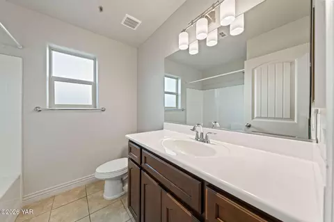 Bath - 10253 E 34th St, Yuma, AZ 85365 photo 2 of 5