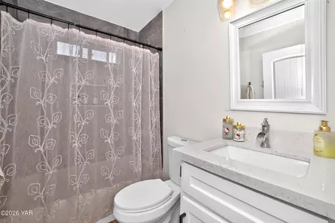 Bath - 13269 E 38th St, Yuma, AZ 85367 photo 3 of 3