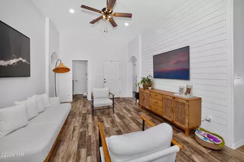 Living - 13269 E 38th St, Yuma, AZ 85367 photo 3 of 3