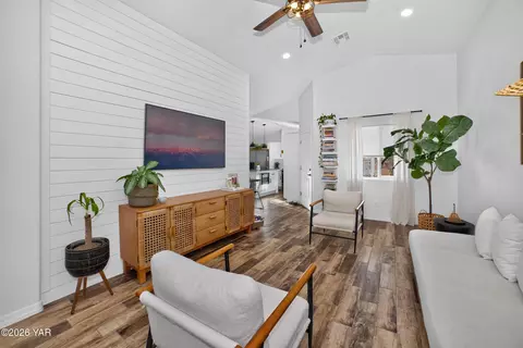 Living - 13269 E 38th St, Yuma, AZ 85367 photo 1 of 3