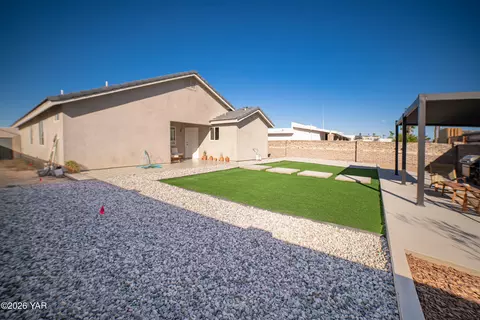 Exterior - 13269 E 38th St, Yuma, AZ 85367 photo 5 of 12