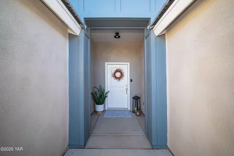 Entry Way - 13269 E 38th St, Yuma, AZ 85367 photo 1 of 1