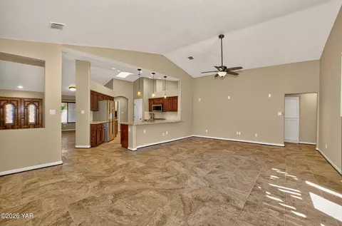 Living - 8317 E Olive Ann Ln, Yuma, AZ 85365 photo 4 of 8