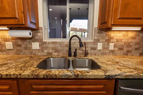 Kitchen - 14842 E 51 St, Yuma, AZ 85367 photo 4 of 6