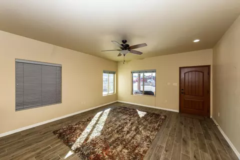 Living - 14842 E 51 St, Yuma, AZ 85367 photo 2 of 2