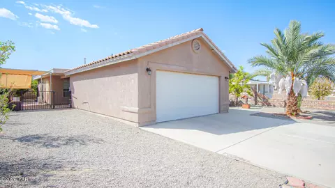 Exterior - 10373 E 37th Pl, Yuma, AZ 85365 photo 2 of 10