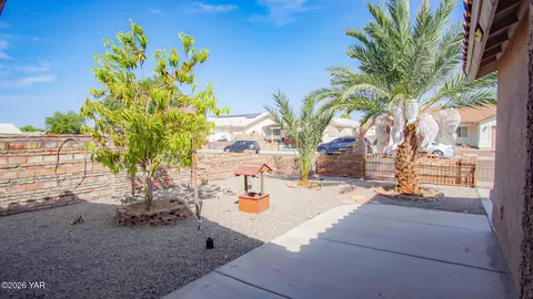 Exterior - 10373 E 37th Pl, Yuma, AZ 85365 photo 6 of 10