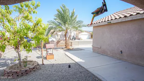 Exterior - 10373 E 37th Pl, Yuma, AZ 85365 photo 5 of 10