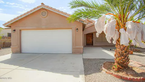 Exterior - 10373 E 37th Pl, Yuma, AZ 85365 photo 7 of 10