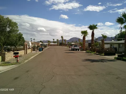 Exterior - 13309 E 45th St, Yuma, AZ 85367 photo 3 of 8