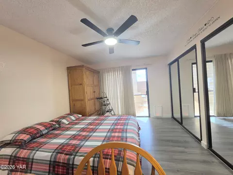 Bedroom - 11265 E 35th Pl, Yuma, AZ 85367 photo 2 of 3