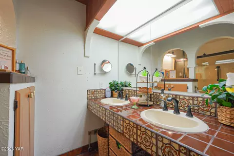 Bath - 1767 E 26th Pl, Yuma, AZ 85365 photo 2 of 3
