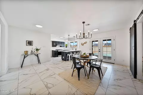 Dining - 7332 E 24th Ln, Yuma, AZ 85365 photo 2 of 4