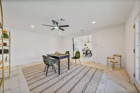 Dining - 7332 E 24th Ln, Yuma, AZ 85365 photo 4 of 4