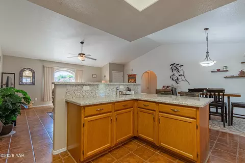 Kitchen - 13334 E 34th Pl, Yuma, AZ 85367 photo 2 of 3