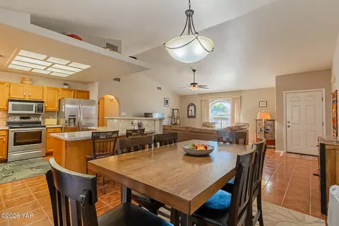 Dining - 13334 E 34th Pl, Yuma, AZ 85367 photo 1 of 1