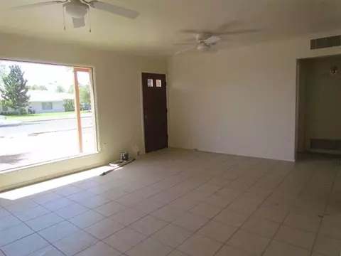 673 S 9 Ave, Yuma, AZ 85364 photo 9