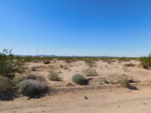 34312 Avenue 42 E, Bouse, AZ 85325 photo 1