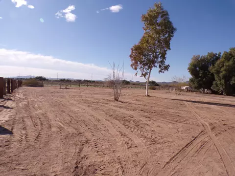 43621 Chambers Rd, Bouse, AZ 85325 photo 1