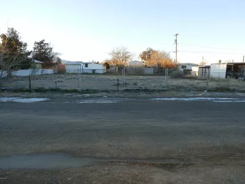 3884 E Devlin Ave, Kingman, AZ 86409 photo 1