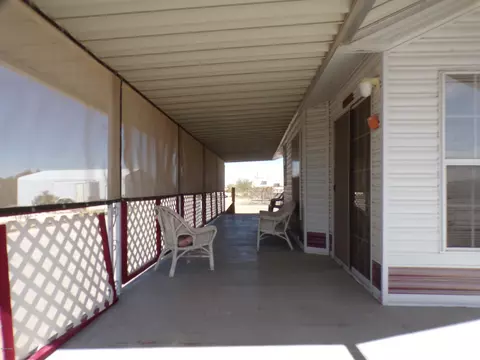 42857 Willamette Dr, Bouse, AZ 85325 photo 3
